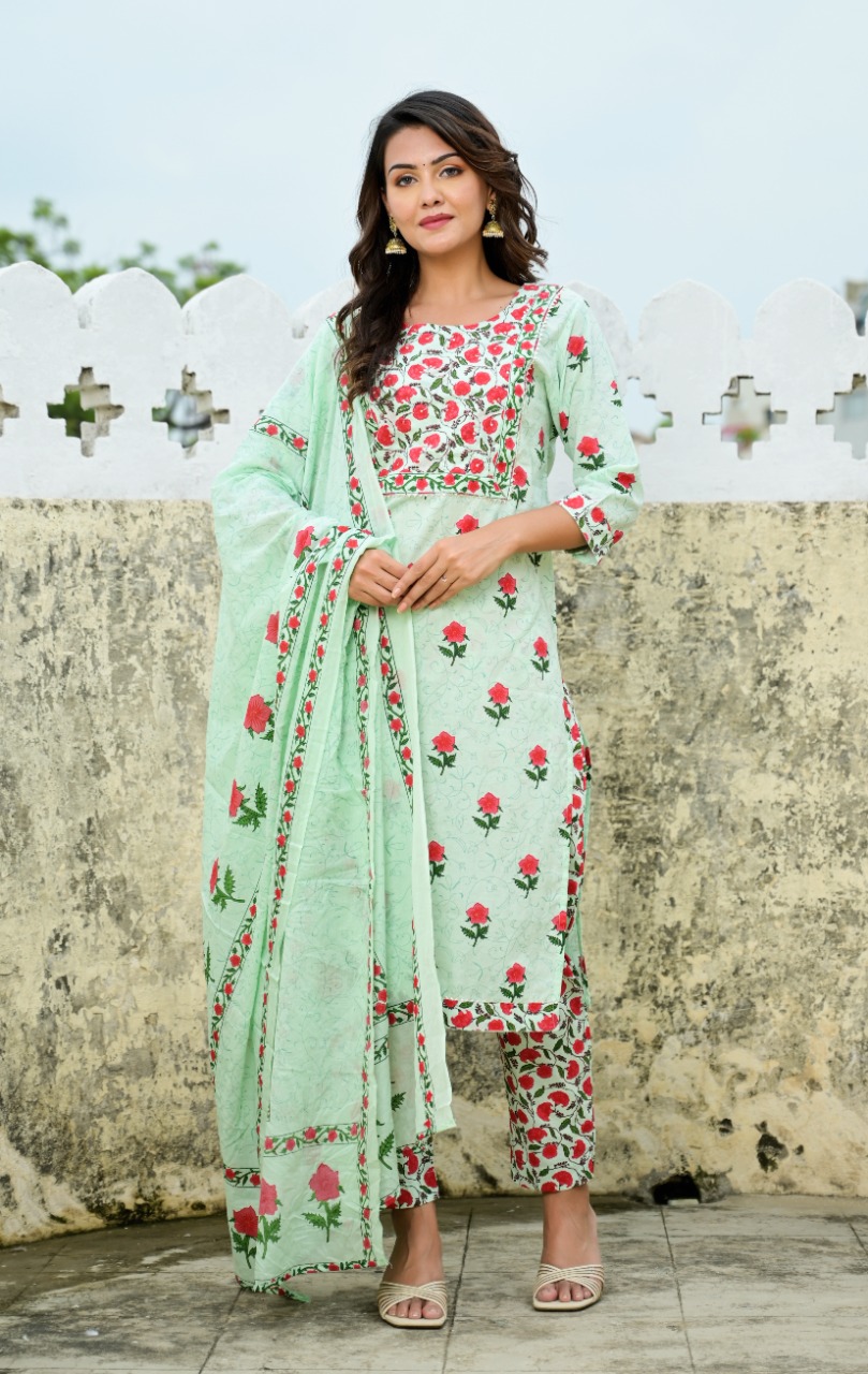 Udaan Peacock Green Floral Cotton Kurti – Preppy Apparels