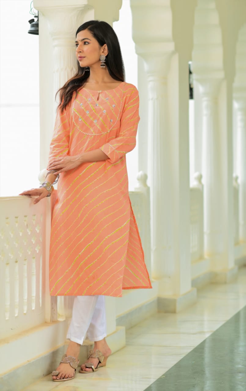 PASTEL PEACH OMBRÉ PATTERNED LONG KURTA TOP WITH A CHURIDAR PAIRED WITH A  MATCHING SHADED DUPATTA AND SILVER HIGHLIGHTS - Seasons India